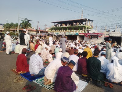  आज देशभरका मस्जिदमा मुस्लिम धर्मावलम्बीको दोस्रो महान् पर्व बकर इद मनाईदै (तस्विर सहित) 